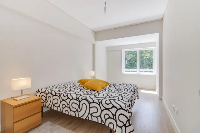 Apartamento T2 para Arrendamento | Campo Grande | Lisboa