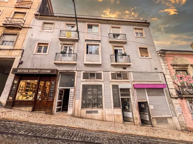 Loja para venda entre a Baixa e o Castelo de São Jorge | Lisboa